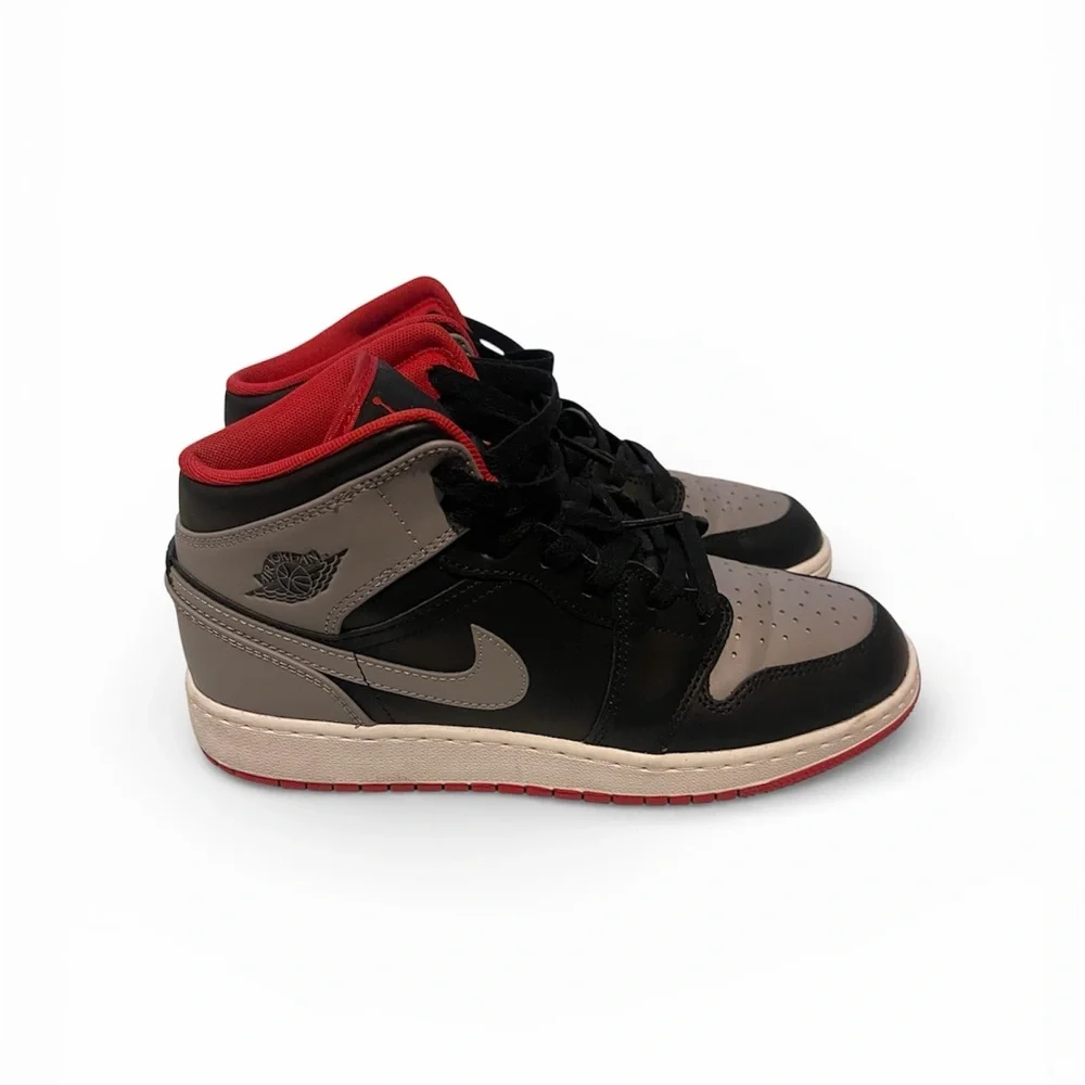 Nike AIR JORDAN CEMENT GRAY Red and White Athletic Shoes BIG BOY Size 6Y